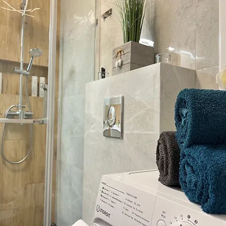 A&r Wenedow Iii, Bezplatny Prywatny Parking