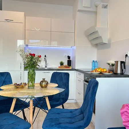 A&r Wenedow Iii, Bezplatny Prywatny Parking