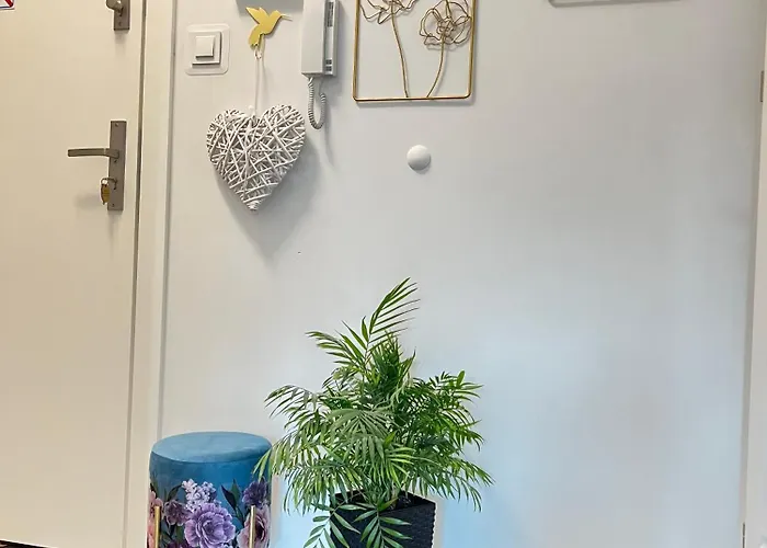 A&r Wenedow Iii, Bezplatny Prywatny Parking Apartment